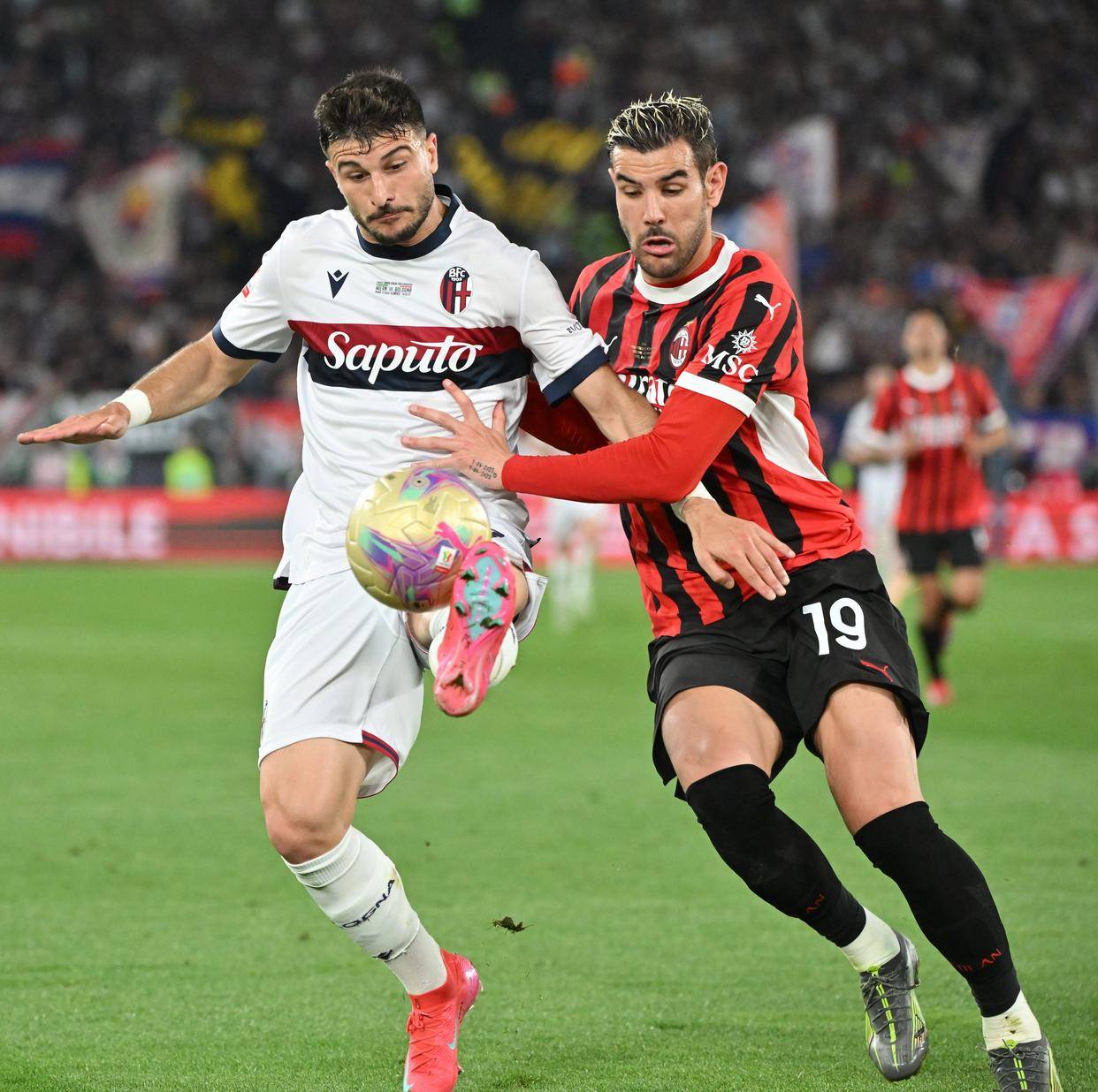 AC米兰迎意大利杯关键赛；国际比赛日绝杀压哨；质疑声仍在；团队化学反应显著