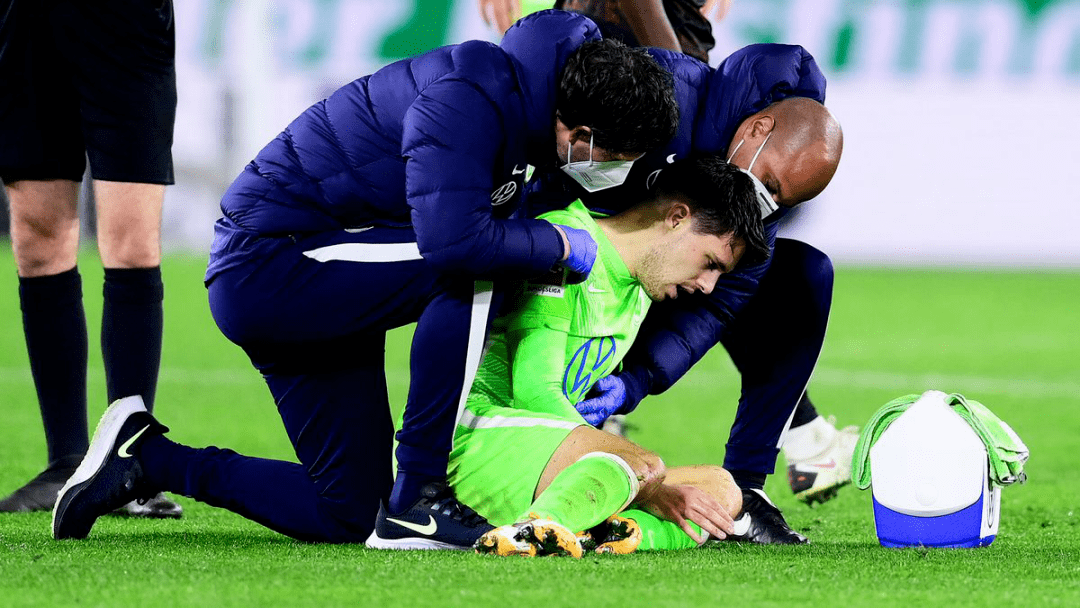 德国杯赛程吃紧；罗马今晨更衣室发声；话题不断；阵容厚度经受考验